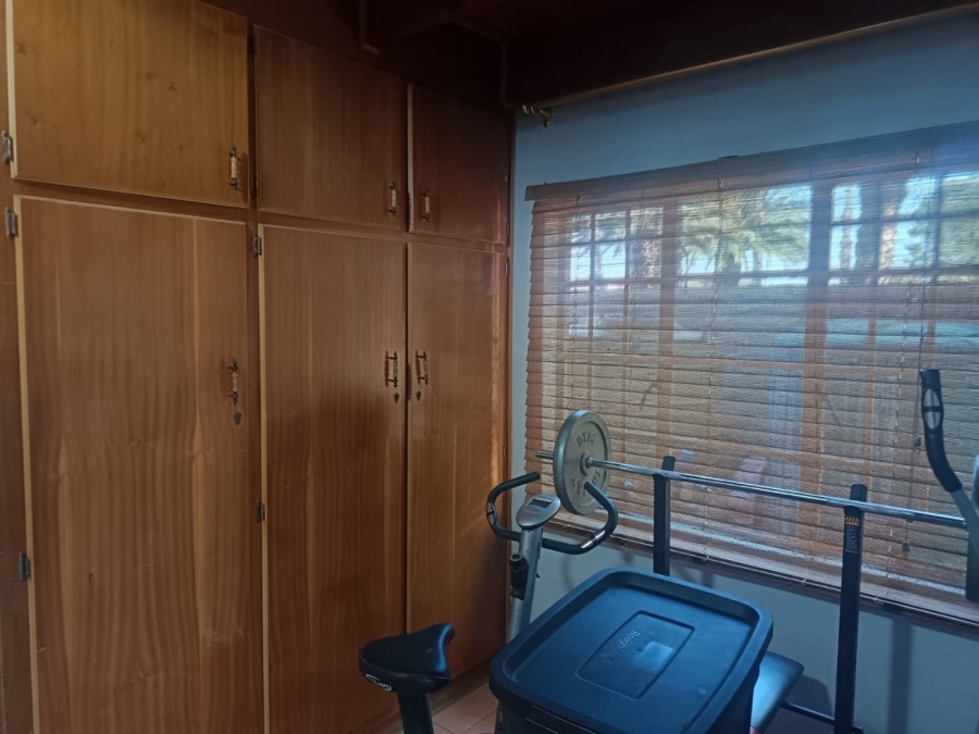 4 Bedroom Property for Sale in Rhodesdene Northern Cape